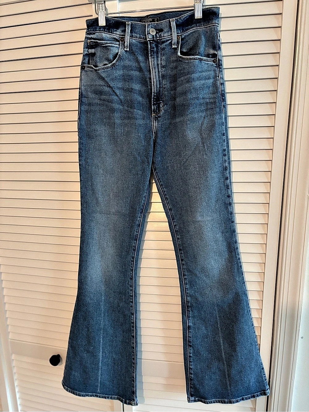 Abercrombie & Fitch High Rise Flare Jeans Size 27